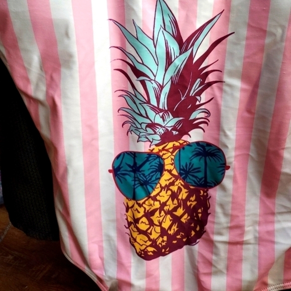 PatPat NWT L Pink and White stripe with Pineapple head and sunglasses 1 piece - Picture 12 of 16